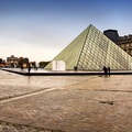 Paris - Pyramide du Louvre.jpg